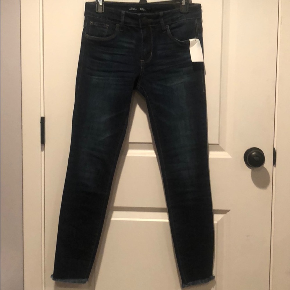 Neve Fray Hem Skinny Jeans